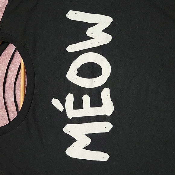 Forever 21 cut out back Tee - Picture 4 of 4